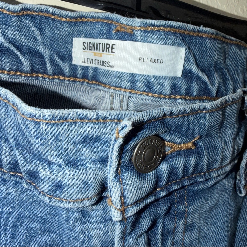Signature by Levi Strauss Men's Blue Relaxed Jeans denim 38x32 - Picture 3 of 5